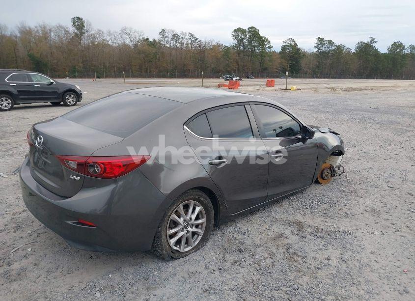 Photo 4 of 2018 Mazda Mazda3 SPORT (VIN 3MZBN1U77JM192410)