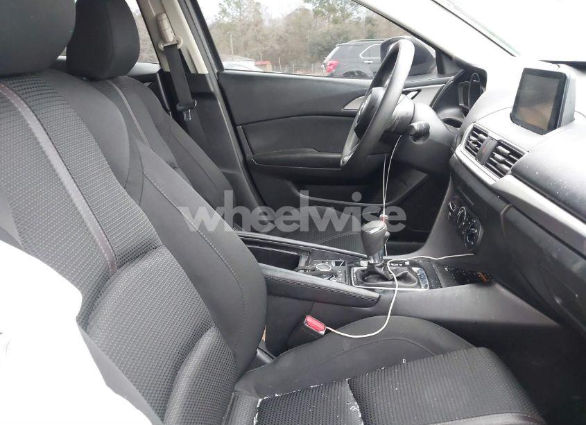 Photo 5 of 2018 Mazda Mazda3 SPORT (VIN 3MZBN1U77JM192410)