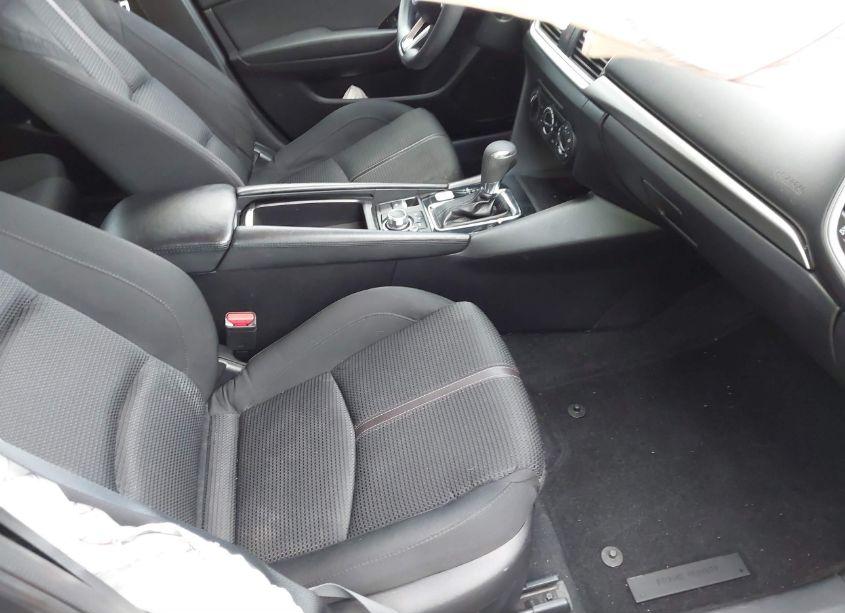 Photo 5 of 2018 Mazda Mazda3 SPORT (VIN 3MZBN1U78JM169685)