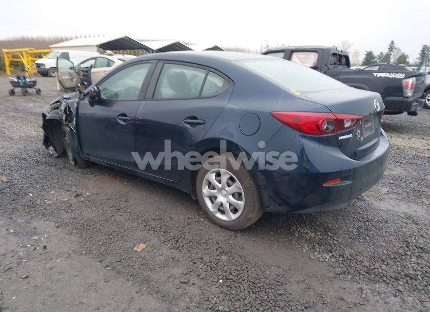 Photo 3 of 2018 Mazda Mazda3 SPORT (VIN 3MZBN1U78JM203964)