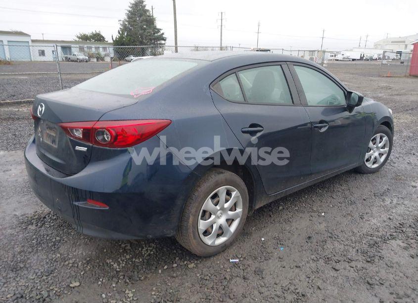 Photo 4 of 2018 Mazda Mazda3 SPORT (VIN 3MZBN1U78JM203964)