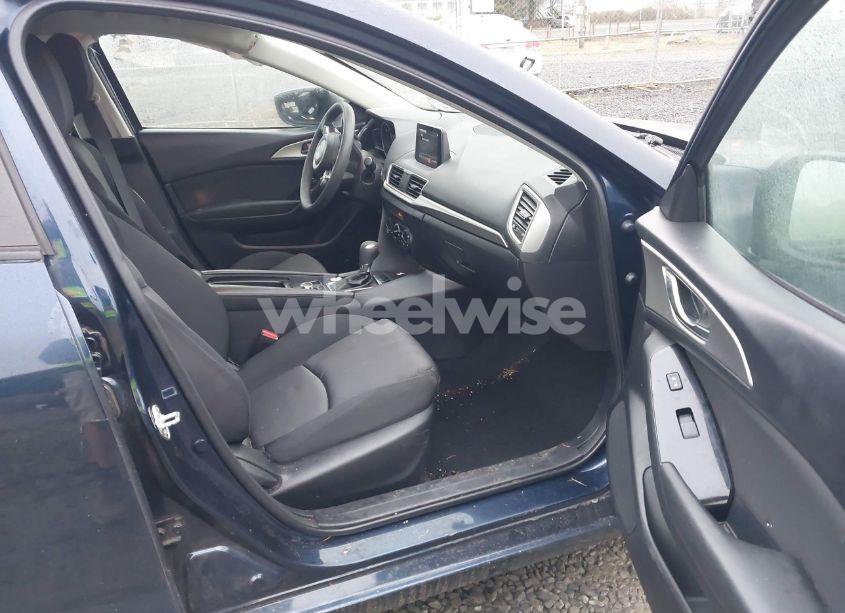 Photo 5 of 2018 Mazda Mazda3 SPORT (VIN 3MZBN1U78JM203964)