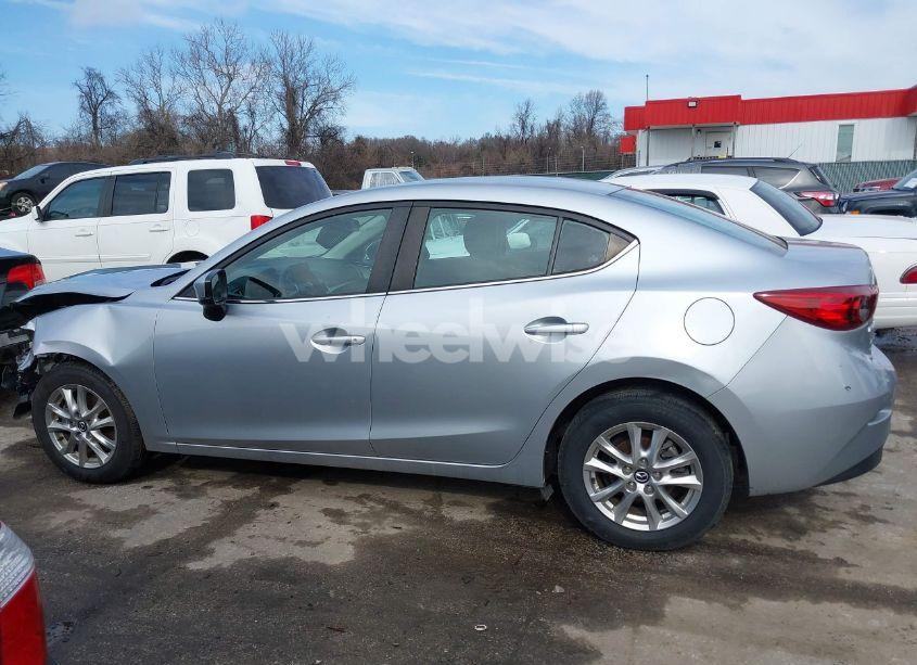 Photo 14 of 2018 Mazda Mazda3 SPORT (VIN 3MZBN1U78JM233661)