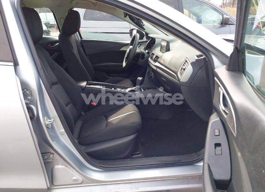 Photo 5 of 2018 Mazda Mazda3 SPORT (VIN 3MZBN1U78JM233661)