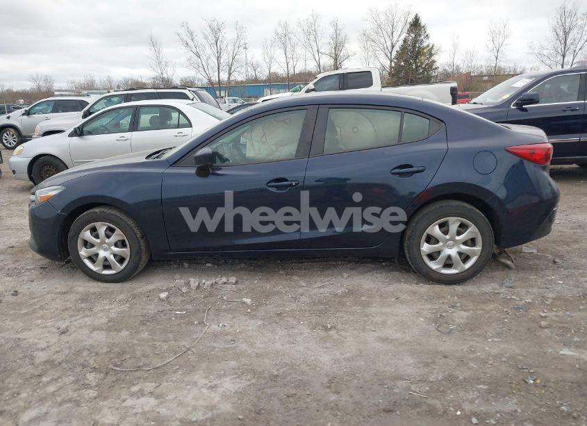 Photo 14 of 2018 Mazda Mazda3 SPORT (VIN 3MZBN1U79JM195535)