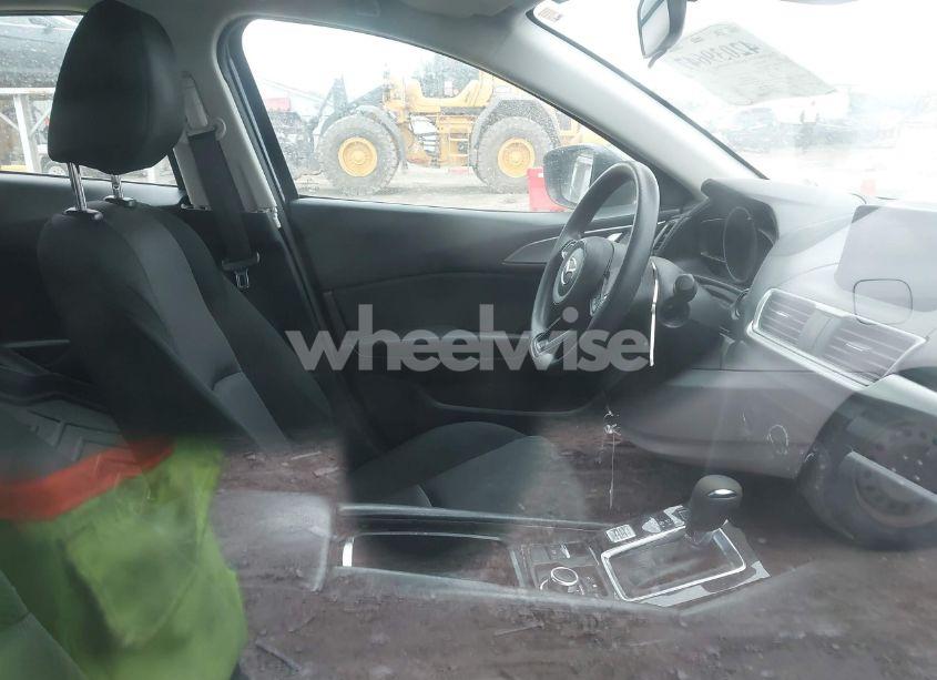 Photo 5 of 2018 Mazda Mazda3 SPORT (VIN 3MZBN1U79JM195535)