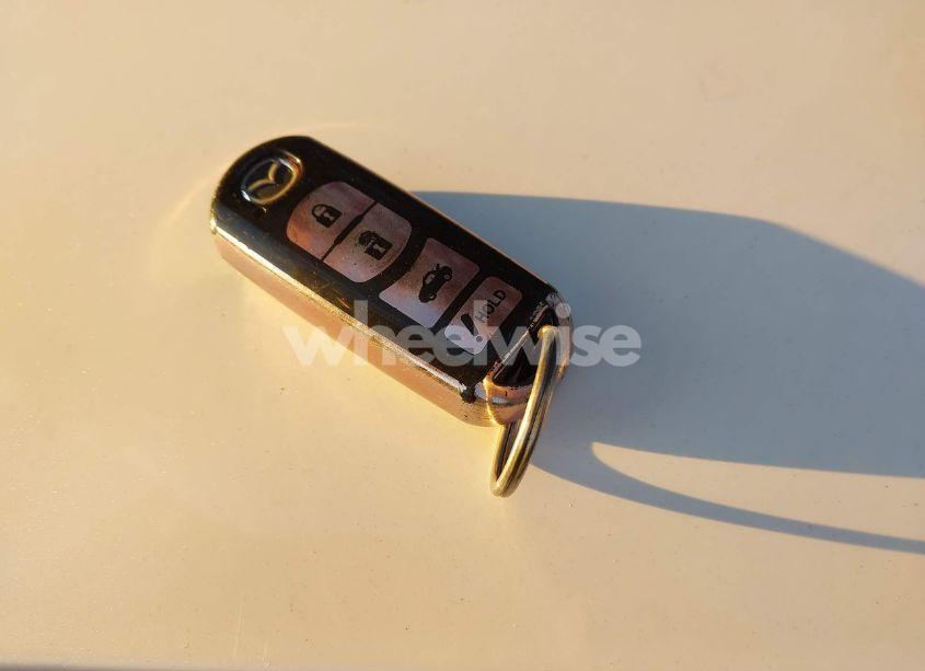 Photo 11 of 2017 Mazda Mazda3 SPORT (VIN 3MZBN1U7XHM108395)