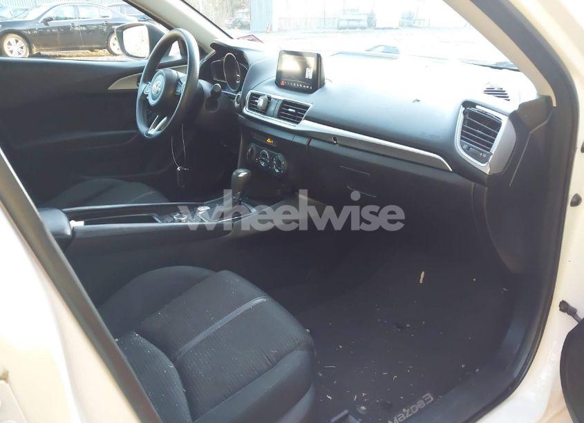 Photo 5 of 2017 Mazda Mazda3 SPORT (VIN 3MZBN1U7XHM108395)