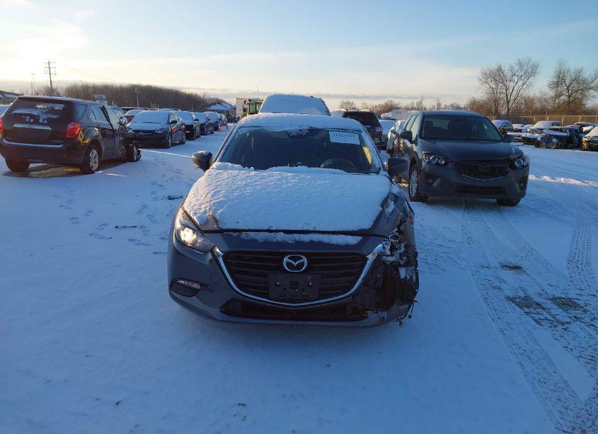 Photo 12 of 2018 Mazda Mazda3 SPORT (VIN 3MZBN1U7XJM159837)