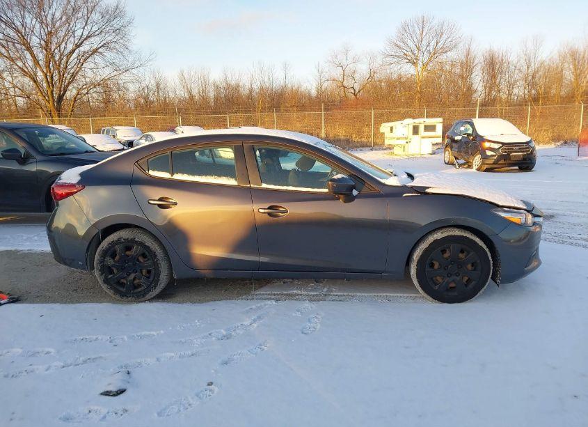 Photo 13 of 2018 Mazda Mazda3 SPORT (VIN 3MZBN1U7XJM159837)