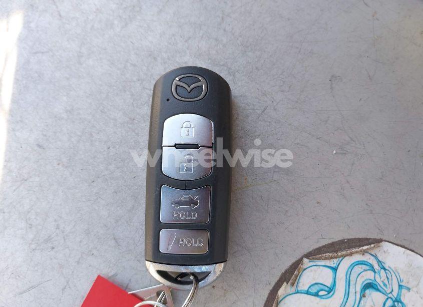 Photo 11 of 2018 Mazda Mazda3 SPORT (VIN 3MZBN1U7XJM198881)