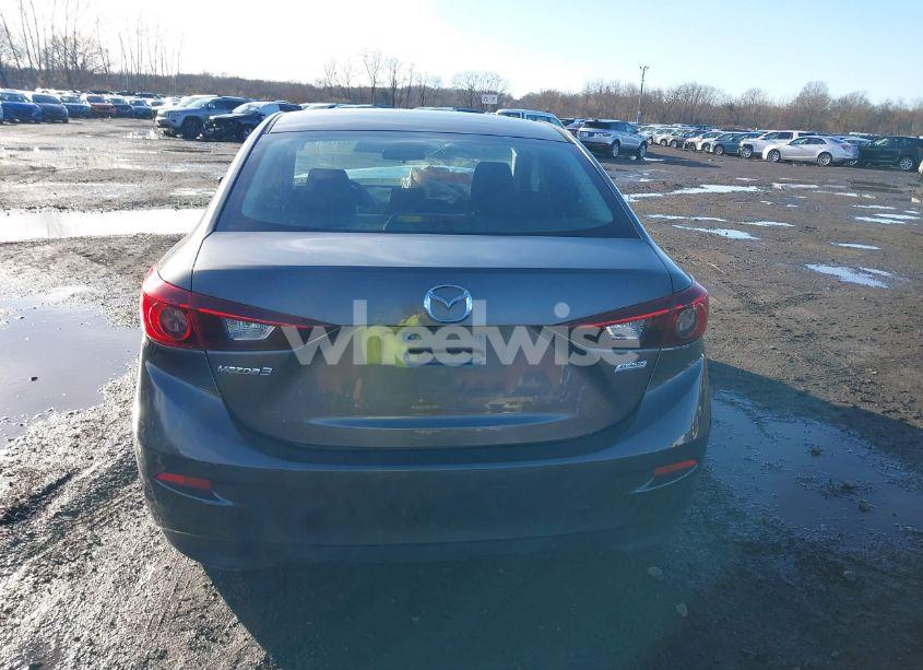 Photo 16 of 2018 Mazda Mazda3 SPORT (VIN 3MZBN1U7XJM198881)