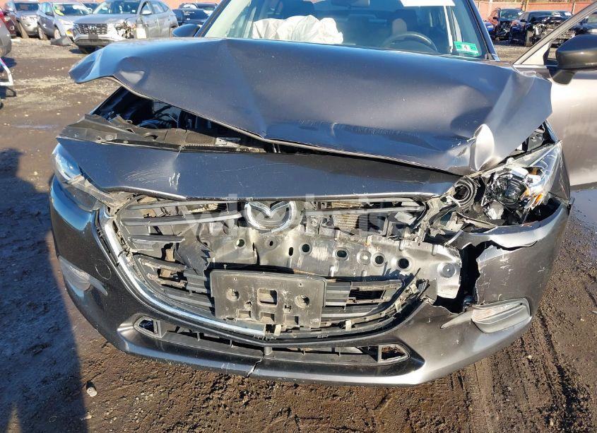 Photo 6 of 2018 Mazda Mazda3 SPORT (VIN 3MZBN1U7XJM198881)