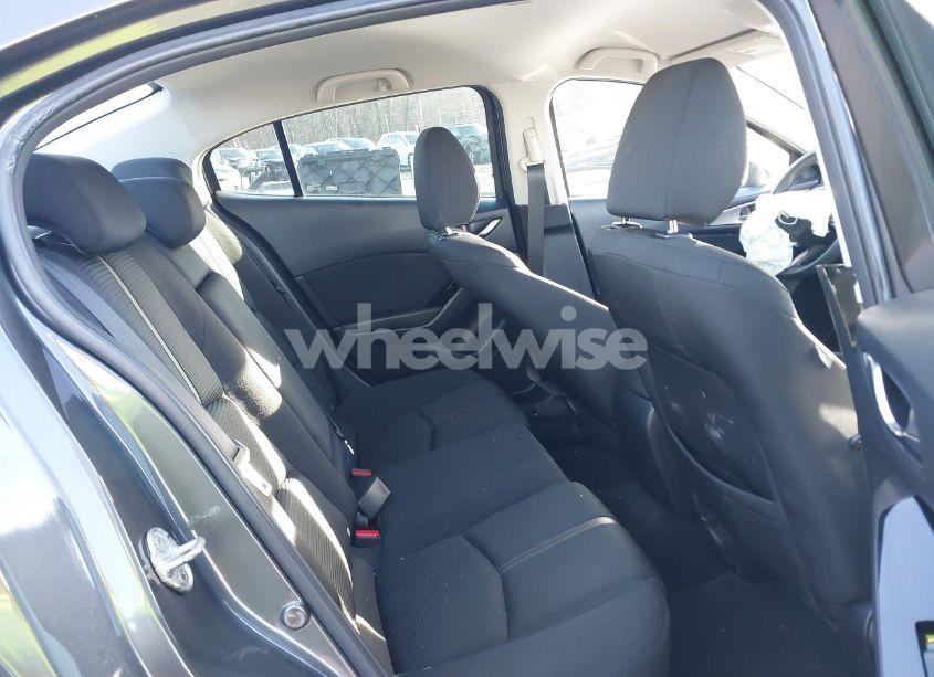 Photo 8 of 2018 Mazda Mazda3 SPORT (VIN 3MZBN1U7XJM198881)