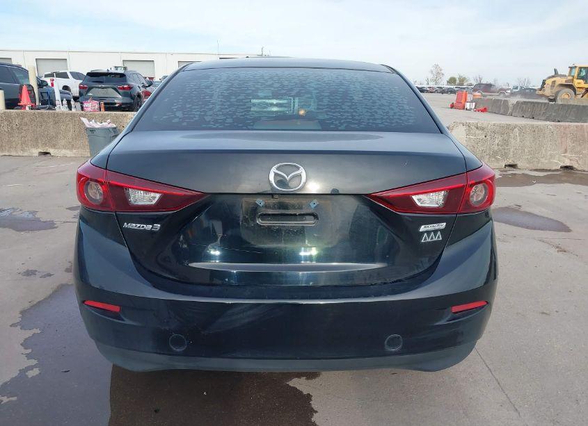 Photo 16 of 2018 Mazda Mazda3 SPORT (VIN 3MZBN1U7XJM228929)