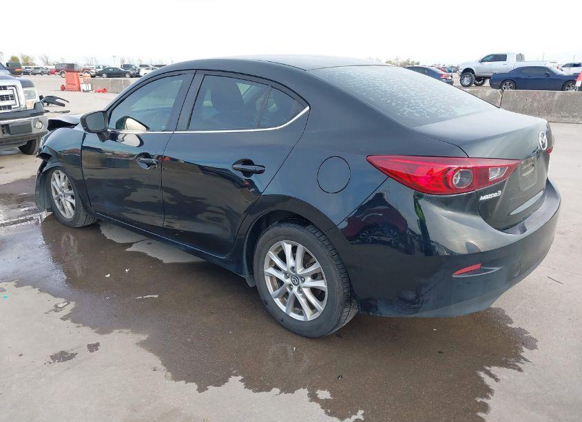 Photo 3 of 2018 Mazda Mazda3 SPORT (VIN 3MZBN1U7XJM228929)