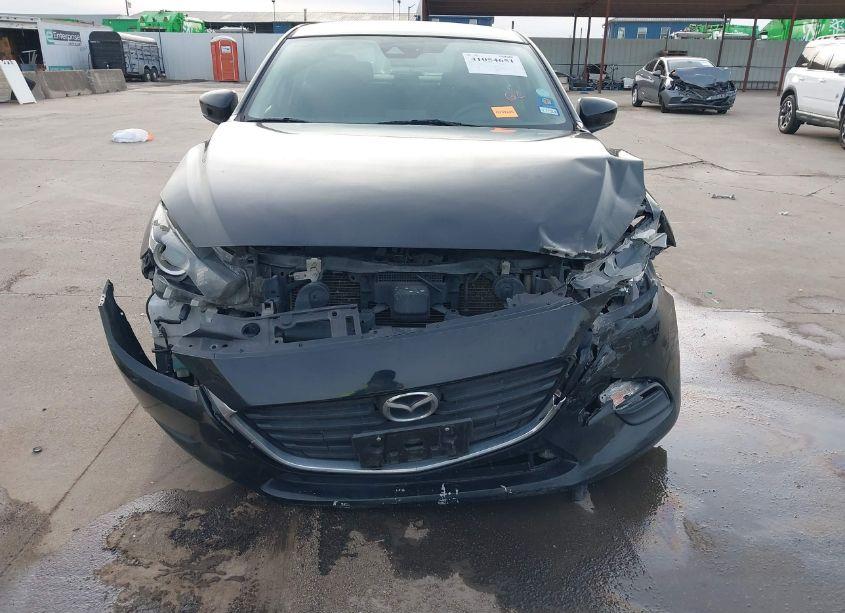 Photo 6 of 2018 Mazda Mazda3 SPORT (VIN 3MZBN1U7XJM228929)