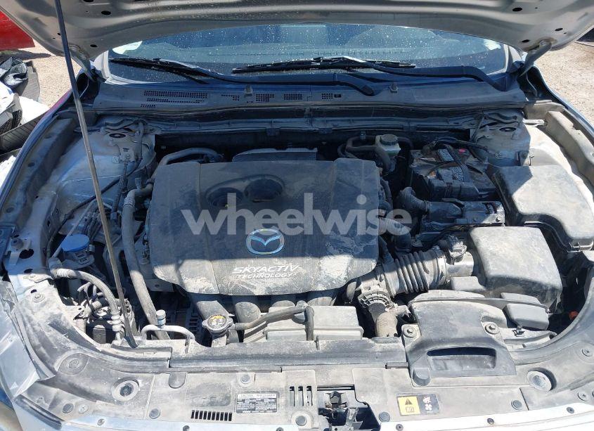 Photo 10 of 2018 Mazda Mazda3 TOURING (VIN 3MZBN1V30JM165299)