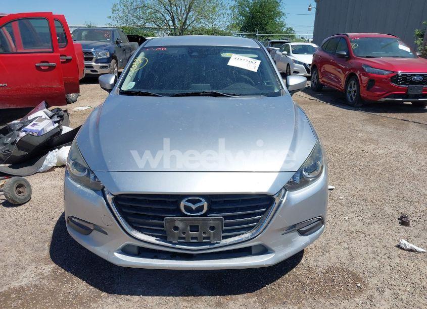 Photo 6 of 2018 Mazda Mazda3 TOURING (VIN 3MZBN1V30JM165299)