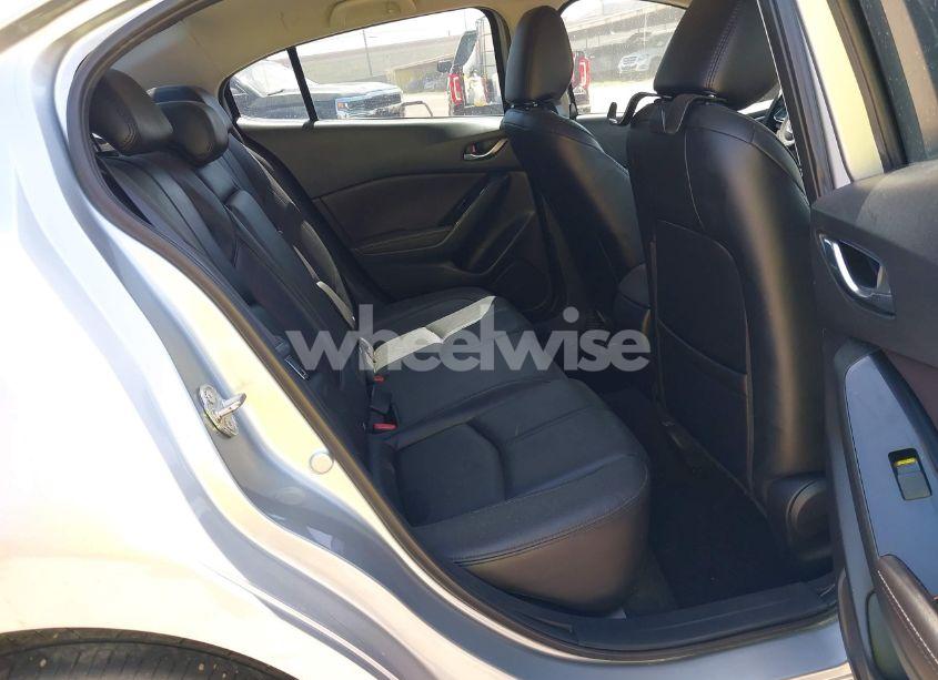 Photo 8 of 2018 Mazda Mazda3 TOURING (VIN 3MZBN1V30JM165299)