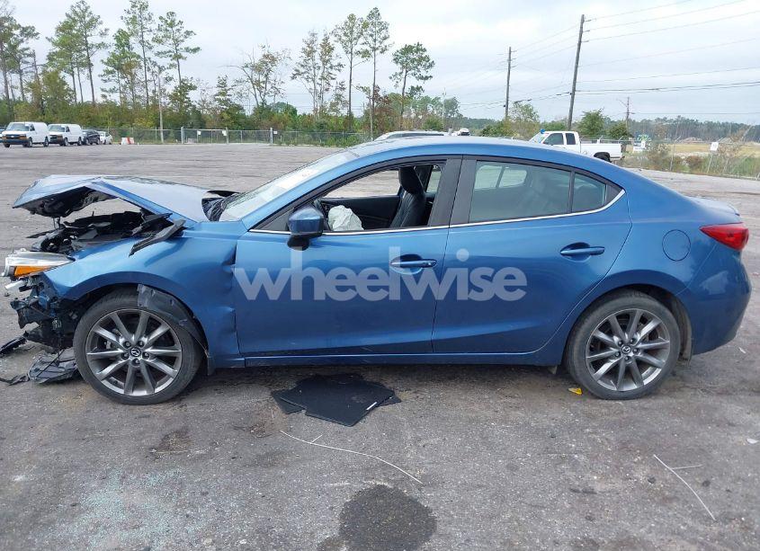 Photo 14 of 2018 Mazda Mazda3 TOURING (VIN 3MZBN1V31JM174688)