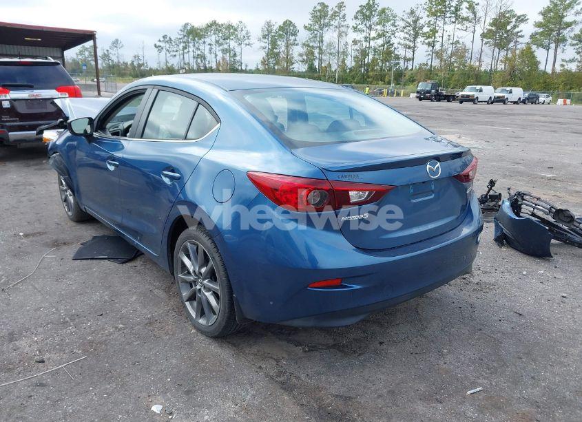 Photo 3 of 2018 Mazda Mazda3 TOURING (VIN 3MZBN1V31JM174688)