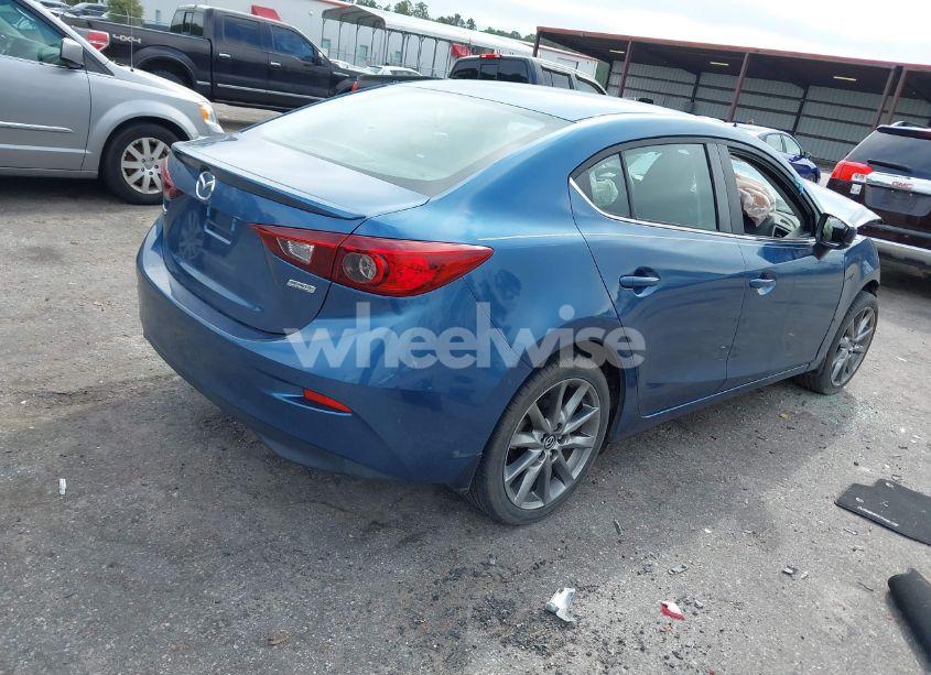 Photo 4 of 2018 Mazda Mazda3 TOURING (VIN 3MZBN1V31JM174688)