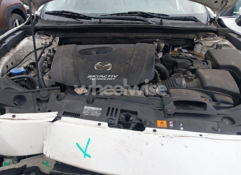 Photo 10 of 2018 Mazda Mazda3 TOURING (VIN 3MZBN1V31JM212971)