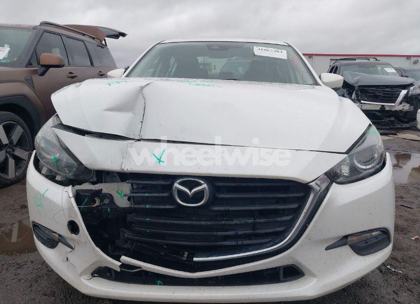 Photo 12 of 2018 Mazda Mazda3 TOURING (VIN 3MZBN1V31JM212971)