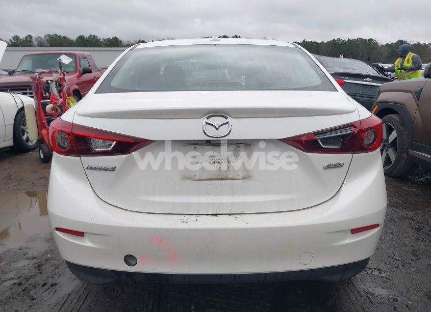Photo 16 of 2018 Mazda Mazda3 TOURING (VIN 3MZBN1V31JM212971)