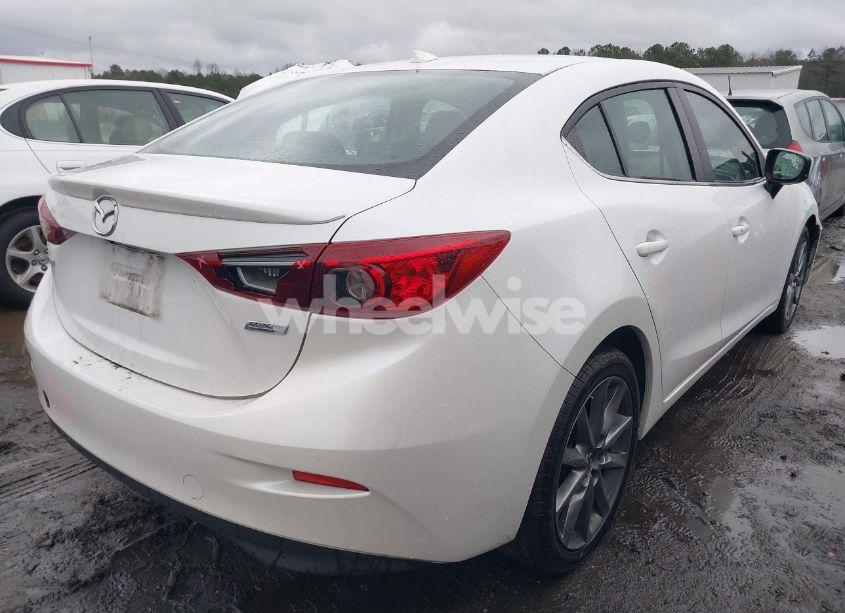 Photo 4 of 2018 Mazda Mazda3 TOURING (VIN 3MZBN1V31JM212971)
