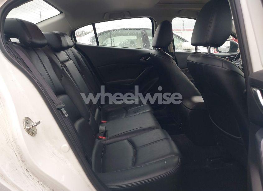 Photo 8 of 2018 Mazda Mazda3 TOURING (VIN 3MZBN1V31JM212971)