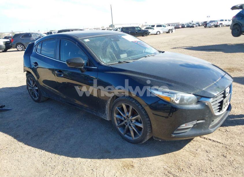 2018 Mazda Mazda3 TOURING (VIN 3MZBN1V31JM215837) main photo