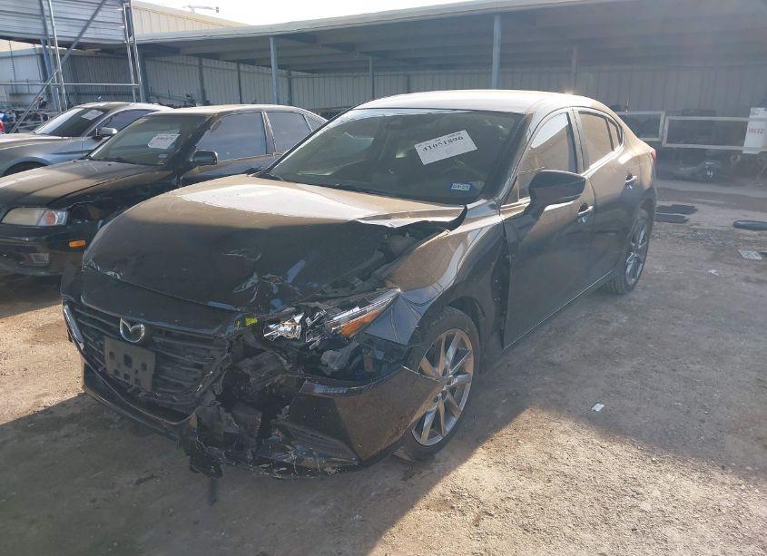 Photo 2 of 2018 Mazda Mazda3 TOURING (VIN 3MZBN1V31JM240852)