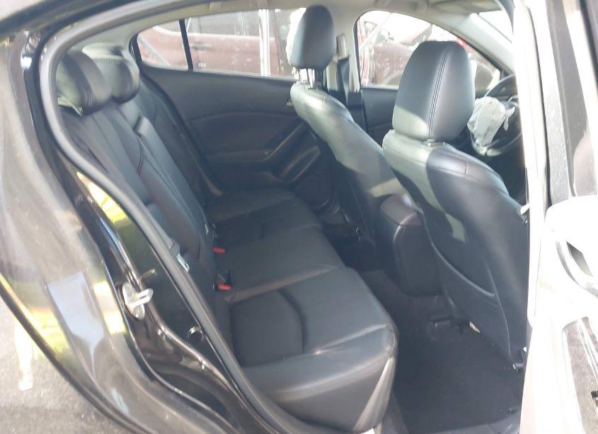 Photo 8 of 2018 Mazda Mazda3 TOURING (VIN 3MZBN1V31JM240852)