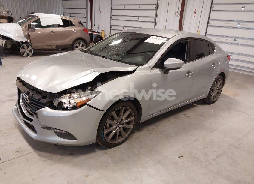 Photo 2 of 2018 Mazda Mazda3 TOURING (VIN 3MZBN1V31JM242696)