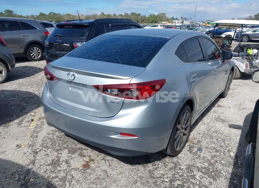 Photo 4 of 2018 Mazda Mazda3 TOURING (VIN 3MZBN1V31JM242696)