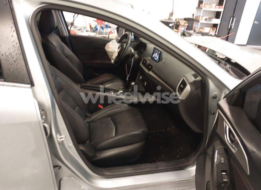 Photo 5 of 2018 Mazda Mazda3 TOURING (VIN 3MZBN1V31JM242696)