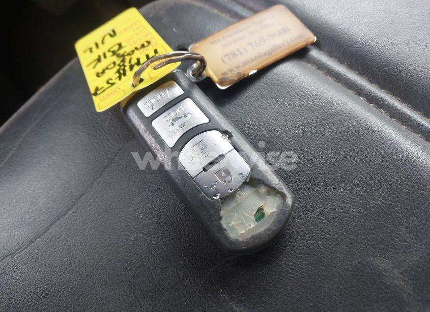 Photo 11 of 2018 Mazda Mazda3 TOURING (VIN 3MZBN1V31JM268800)