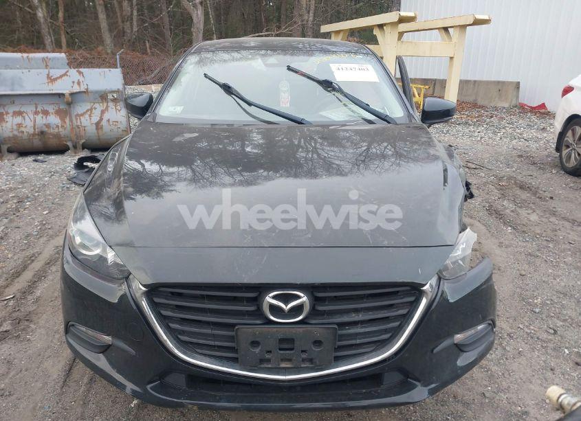 Photo 12 of 2018 Mazda Mazda3 TOURING (VIN 3MZBN1V31JM268800)