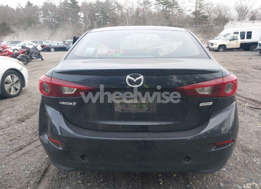 Photo 16 of 2018 Mazda Mazda3 TOURING (VIN 3MZBN1V31JM268800)