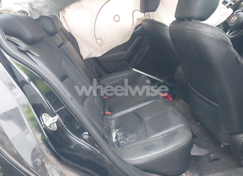 Photo 8 of 2018 Mazda Mazda3 TOURING (VIN 3MZBN1V31JM268800)