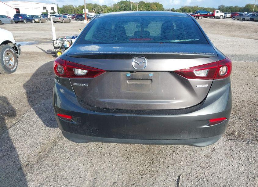 Photo 16 of 2018 Mazda Mazda3 TOURING (VIN 3MZBN1V32JM205110)
