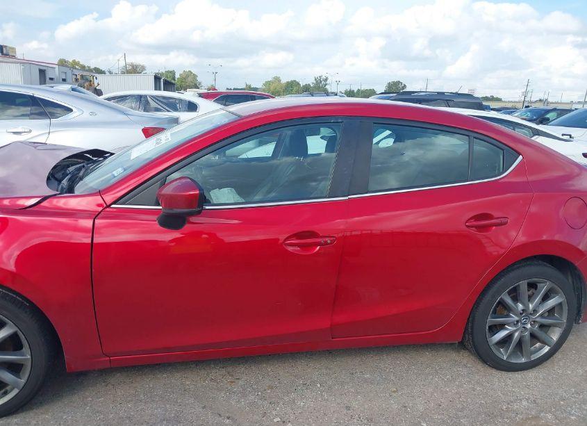 Photo 14 of 2018 Mazda Mazda3 TOURING (VIN 3MZBN1V32JM255926)