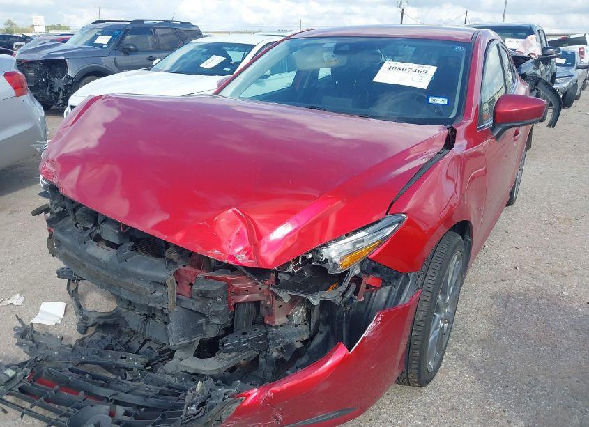 Photo 2 of 2018 Mazda Mazda3 TOURING (VIN 3MZBN1V32JM255926)