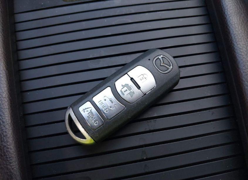 Photo 11 of 2018 Mazda Mazda3 TOURING (VIN 3MZBN1V33JM229738)