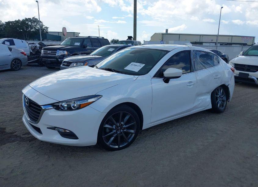 Photo 2 of 2018 Mazda Mazda3 TOURING (VIN 3MZBN1V33JM229738)