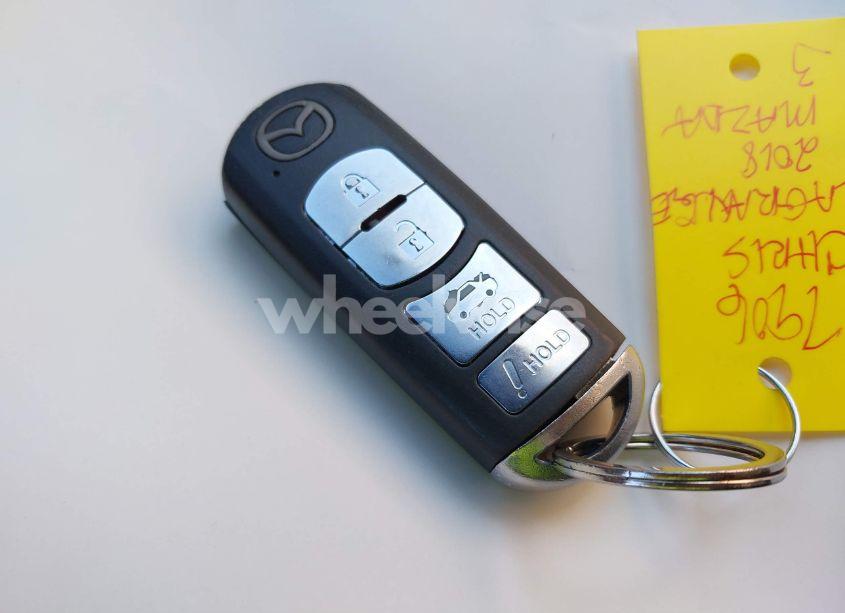 Photo 11 of 2018 Mazda Mazda3 TOURING (VIN 3MZBN1V33JM259998)