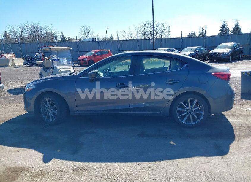 Photo 14 of 2018 Mazda Mazda3 TOURING (VIN 3MZBN1V33JM259998)