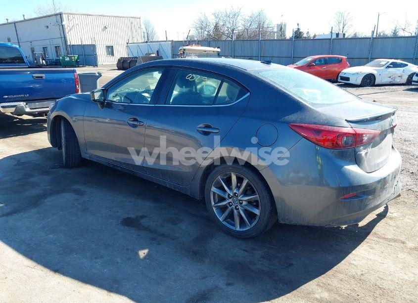 Photo 3 of 2018 Mazda Mazda3 TOURING (VIN 3MZBN1V33JM259998)